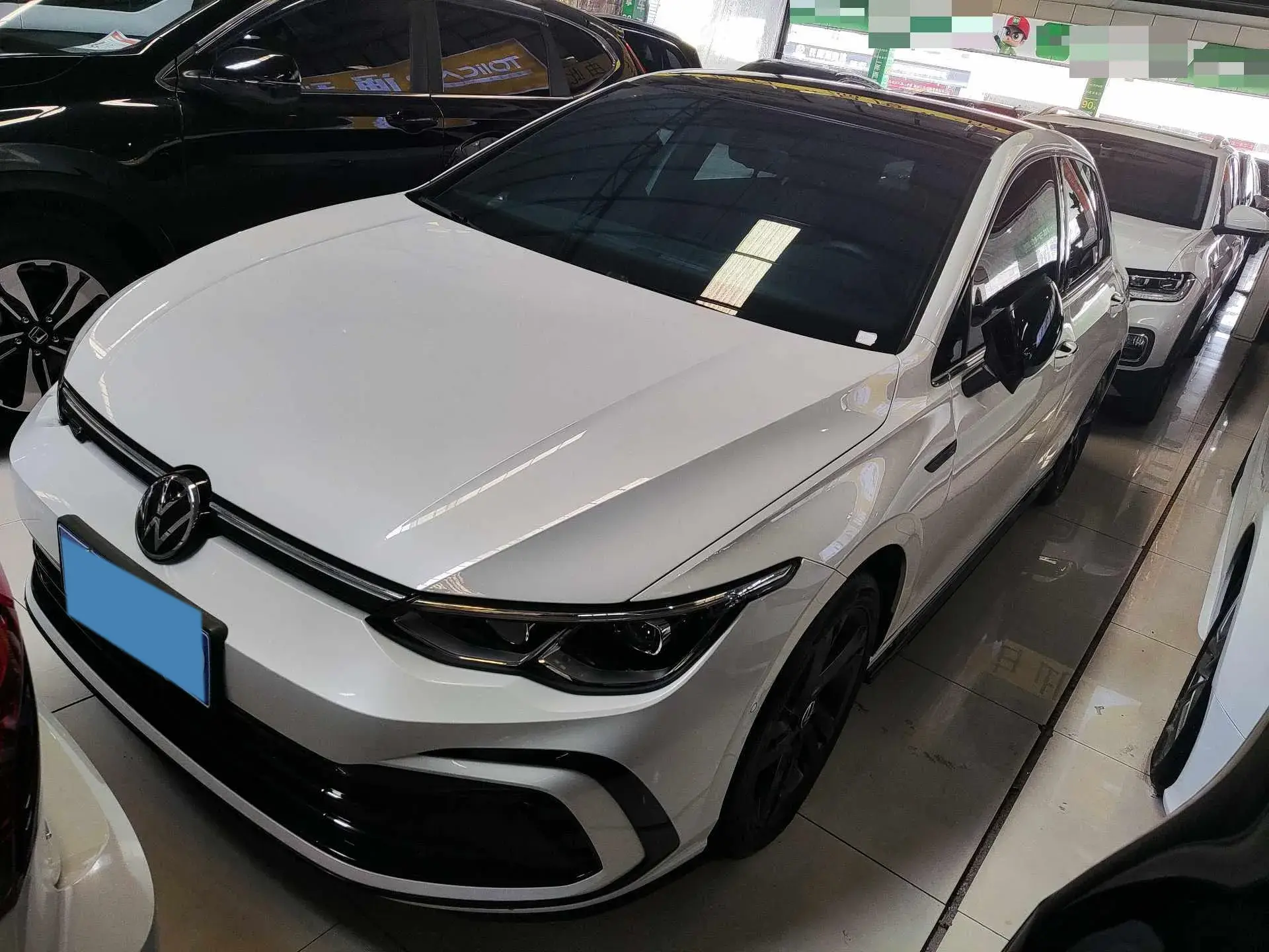 2021 VOLKSWAGEN GOLF view 1