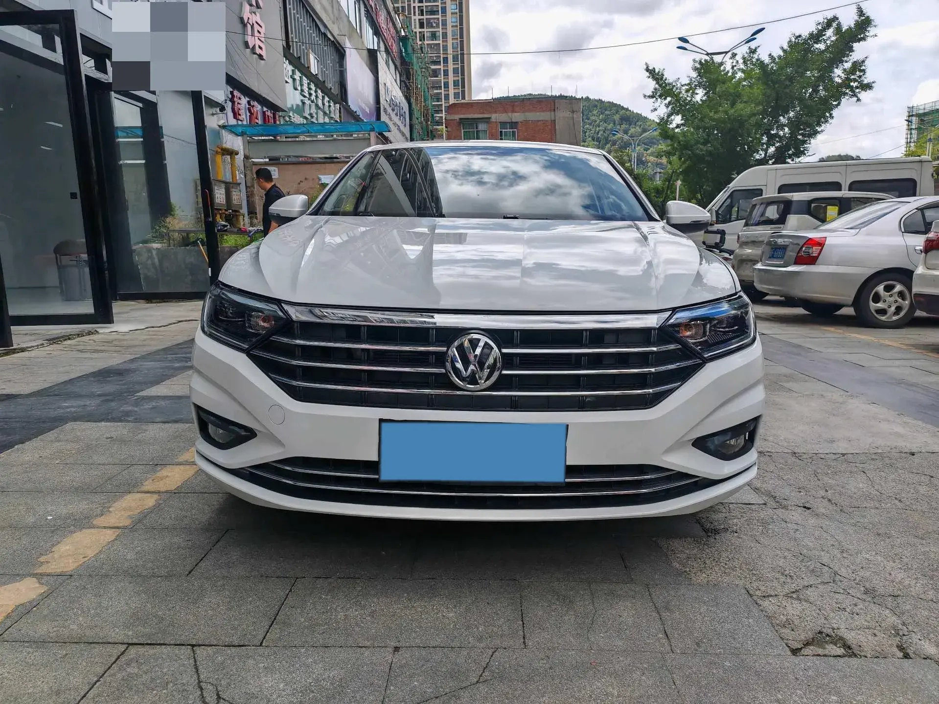 2021 VOLKSWAGEN SAGITAR thumbnail 3