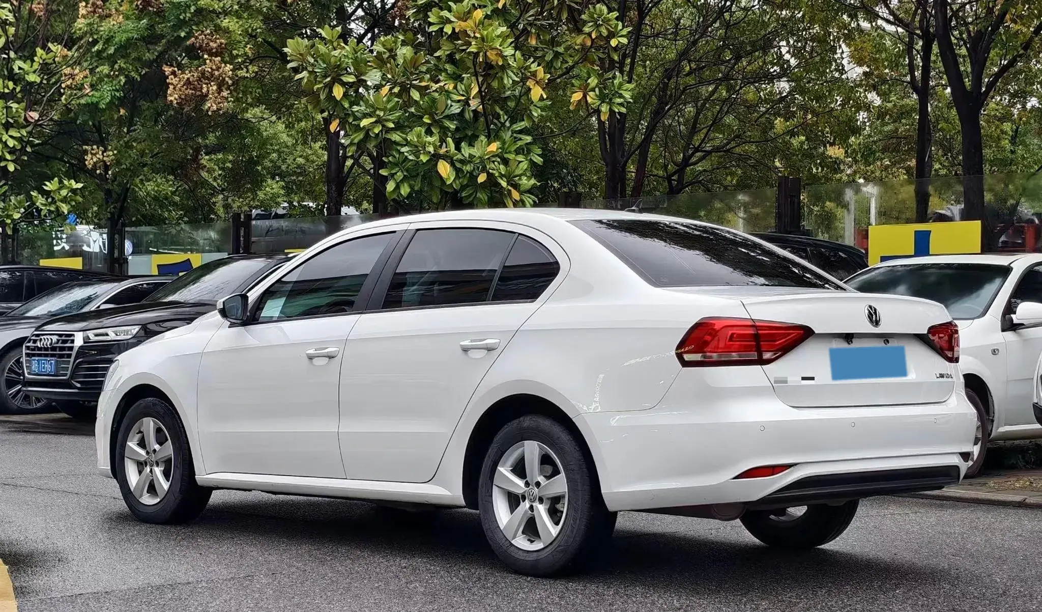 2019 VOLKSWAGEN LAVIDA thumbnail 4