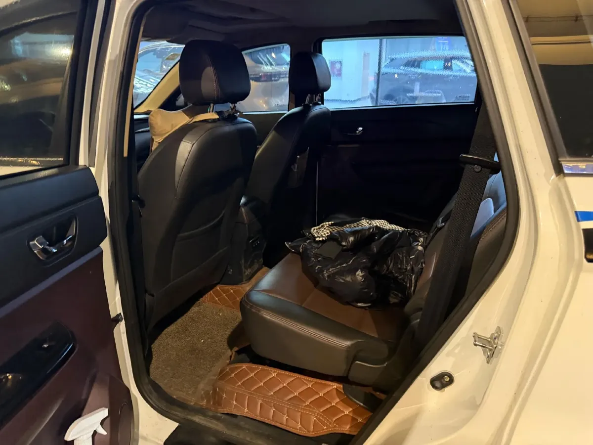 2017 LiFan MaiWei 1.8L 133HP L4 5AT,autocango,china used car exporter,china ev exporter,chinese used car exporter,chinese used ev exporter