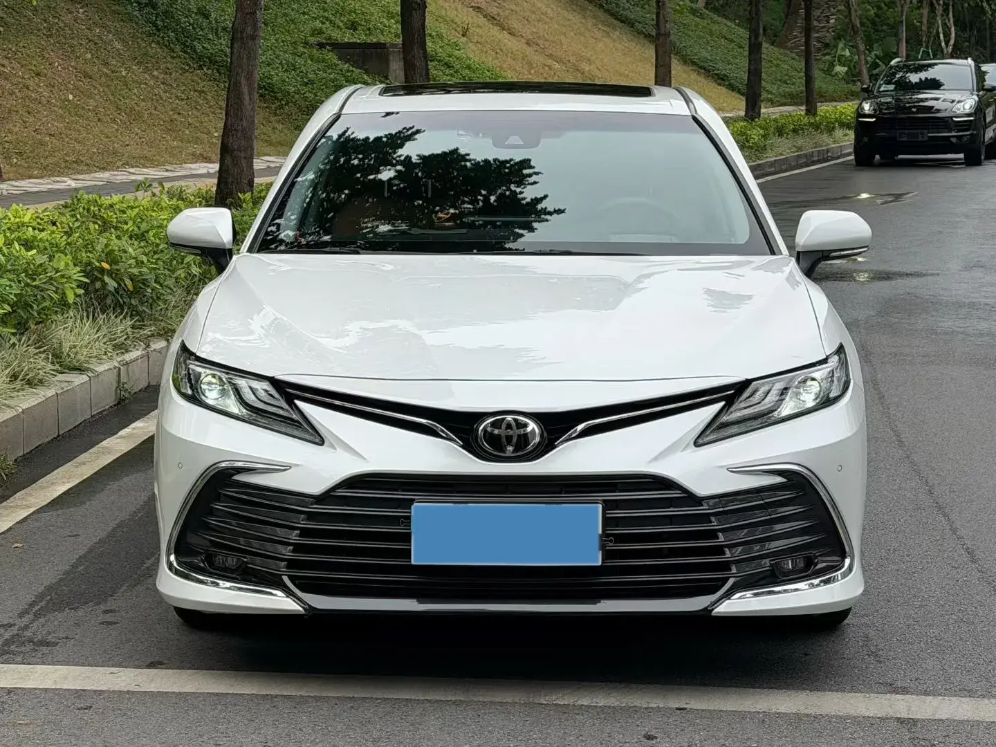 2023 TOYOTA CAMRY thumbnail 3