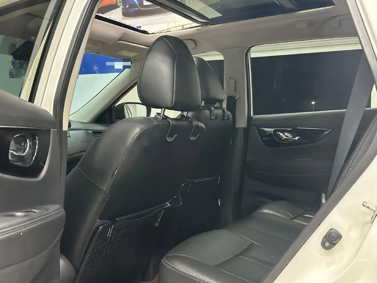 2021 Nissan X-Trail 2.0L 151HP L4 CVT,autocango,china used car exporter,china ev exporter,chinese used car exporter,chinese used ev exporter