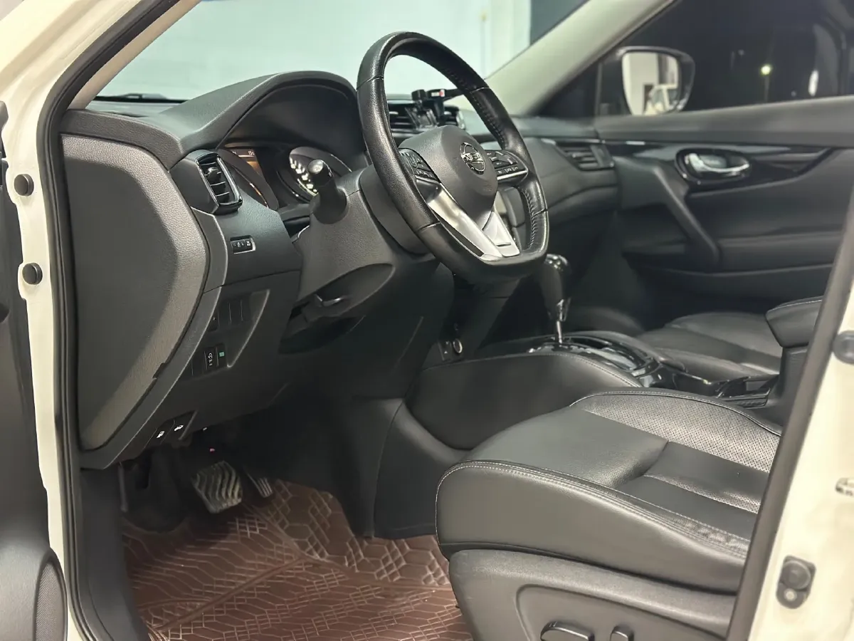 2021 Nissan X-Trail 2.0L 151HP L4 CVT,autocango,china used car exporter,china ev exporter,chinese used car exporter,chinese used ev exporter