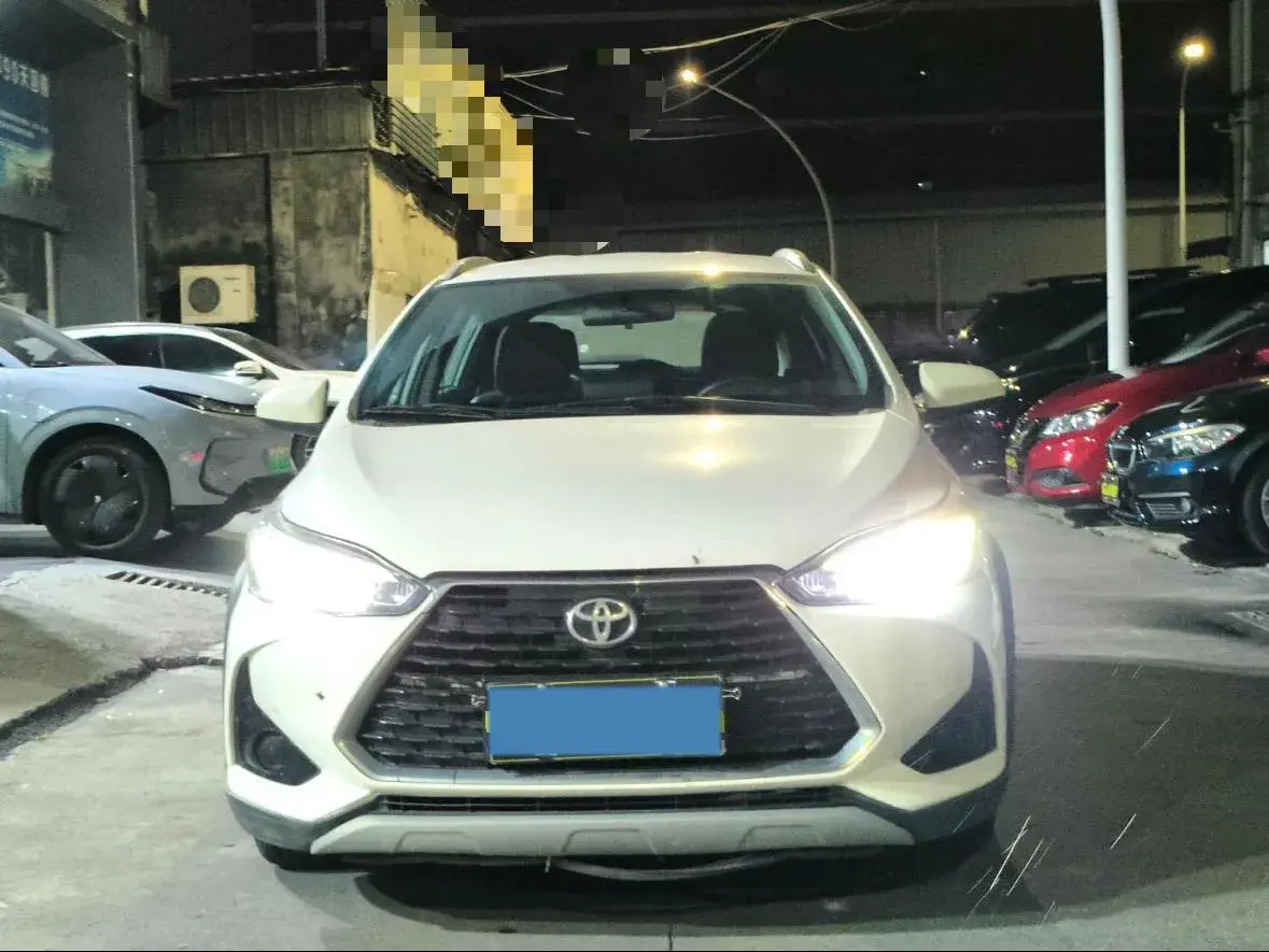 2022 TOYOTA YARIS thumbnail 2