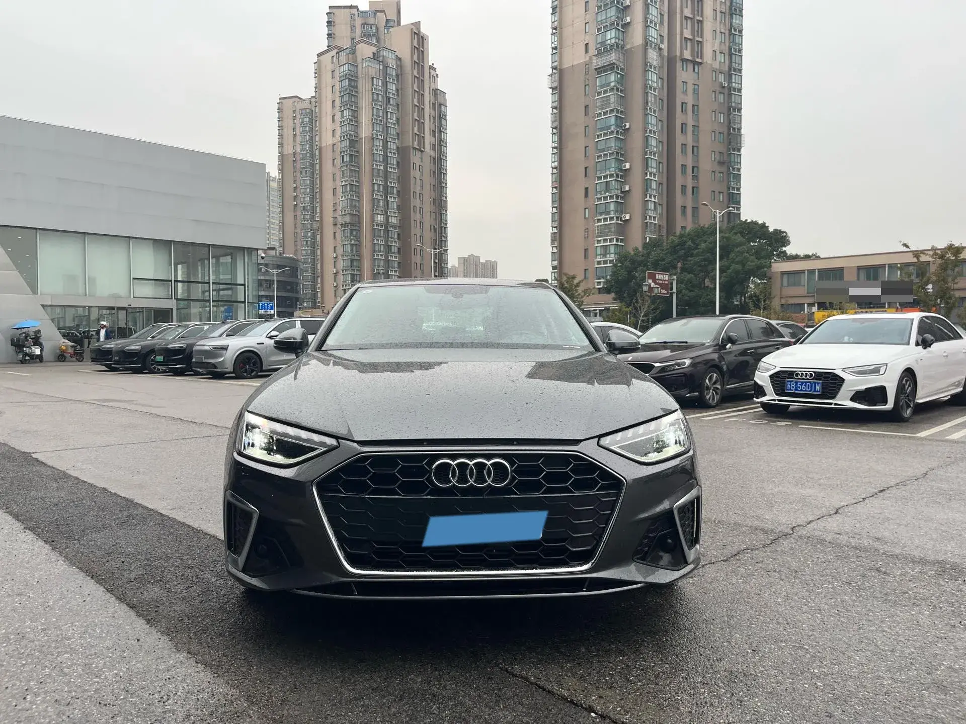 2023 AUDI A4L thumbnail 4