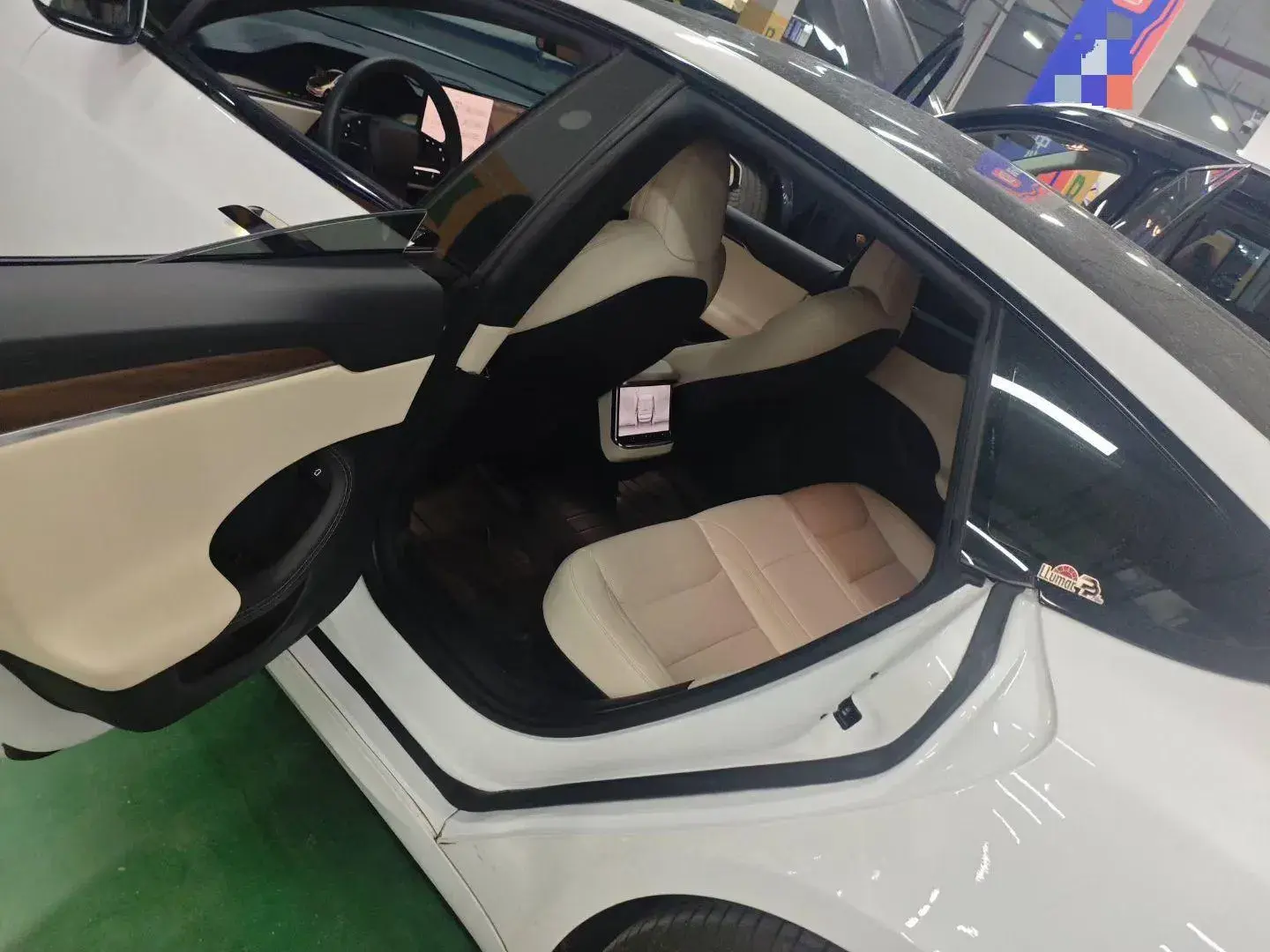 2023 TESLA MODEL thumbnail 4