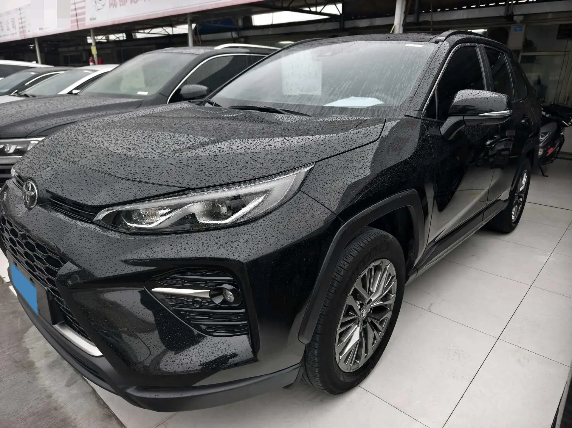 2023 TOYOTA WILDLANDER view 1