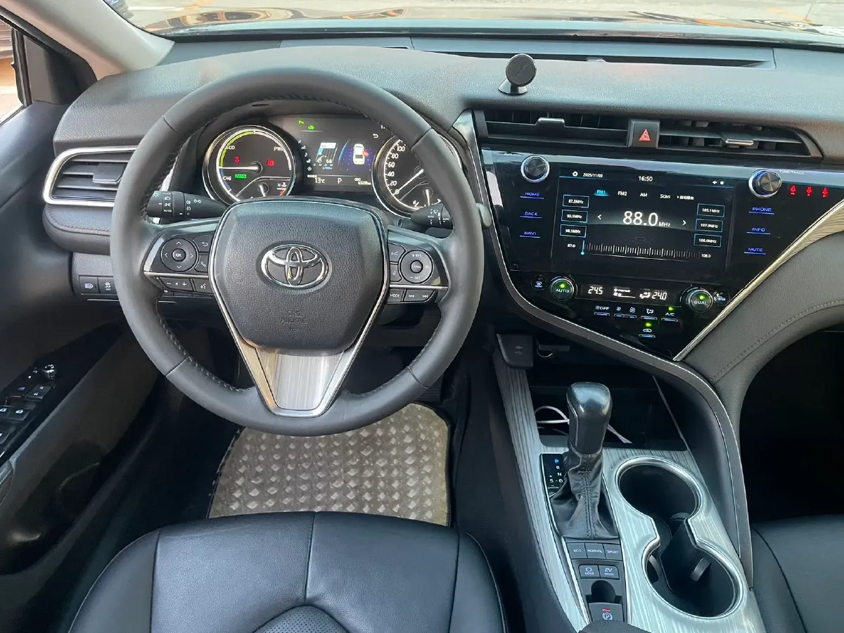 2019 Toyota Camry 2.5L 178HP L4 E-CVT Hybrid,autocango,china used car exporter,china ev exporter,chinese used car exporter,chinese used ev exporter