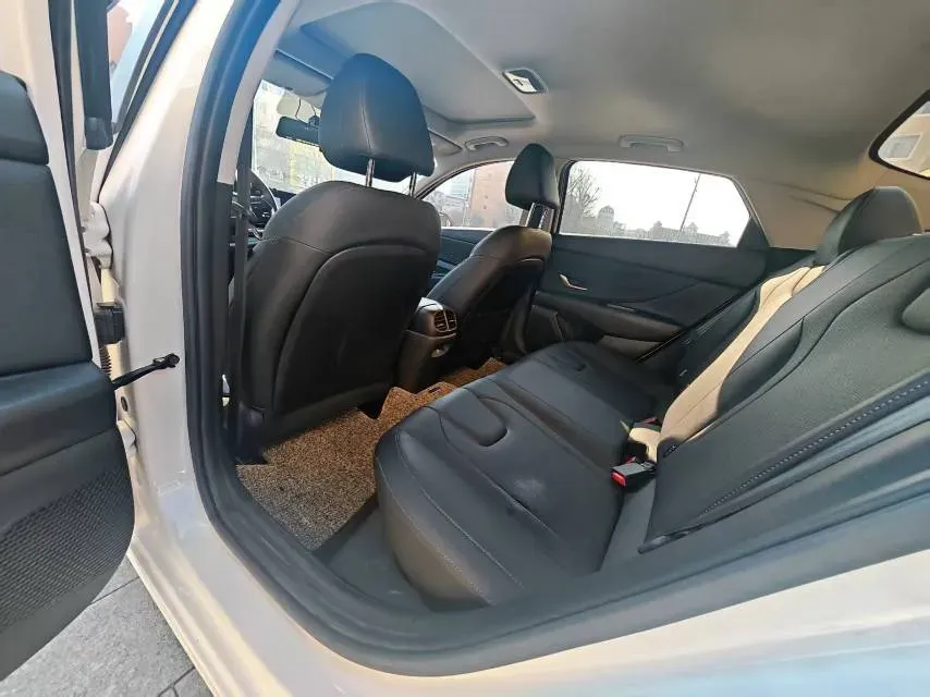 2021 Hyundai Elantra 1.5L 115HP L4 CVT,autocango,china used car exporter,china ev exporter,chinese used car exporter,chinese used ev exporter