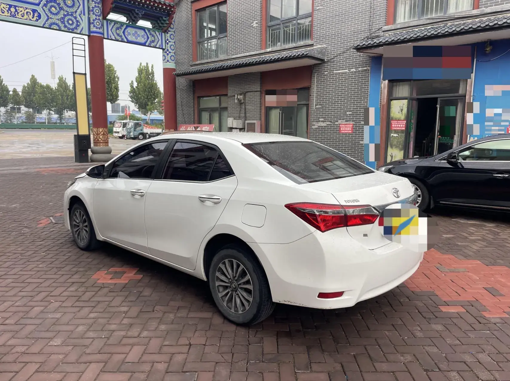 2018 TOYOTA COROLLA thumbnail 4