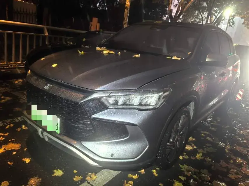 2023 BYD SONG view 1