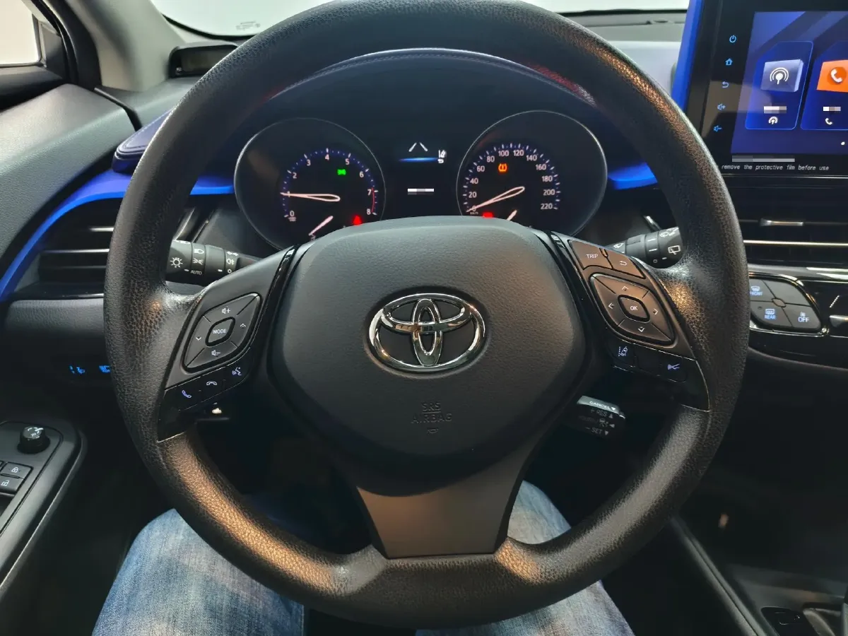 2022 Toyota C-HR 2.0L 171HP L4 CVT,autocango,china used car exporter,china ev exporter,chinese used car exporter,chinese used ev exporter