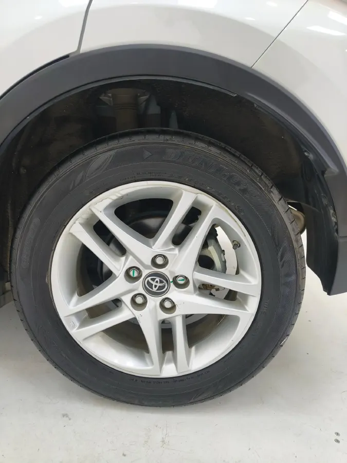 2022 Toyota C-HR 2.0L 171HP L4 CVT,autocango,china used car exporter,china ev exporter,chinese used car exporter,chinese used ev exporter