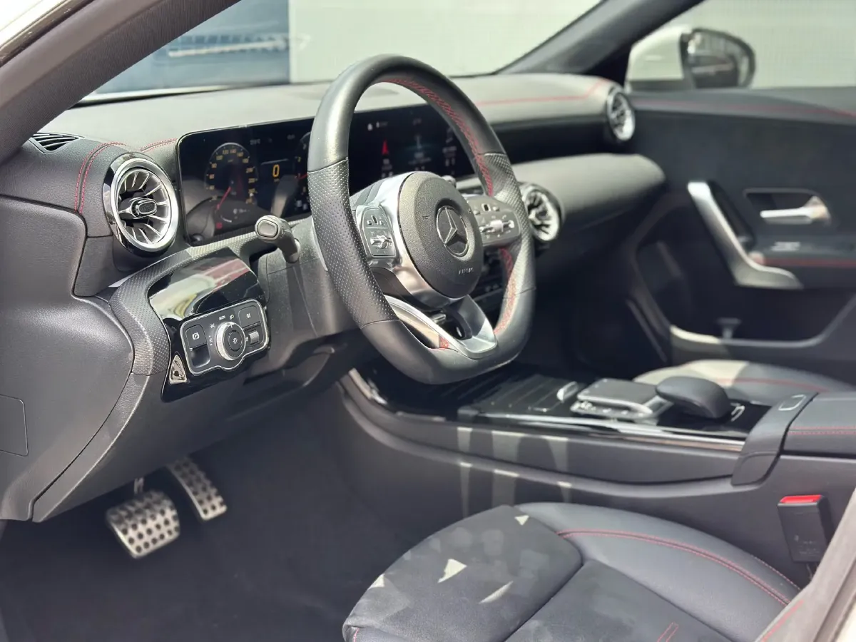 2022 Mercedes-Benz CLA Class 1.3T 163HP L4 7DCT,autocango,china used car exporter,china ev exporter,chinese used car exporter,chinese used ev exporter