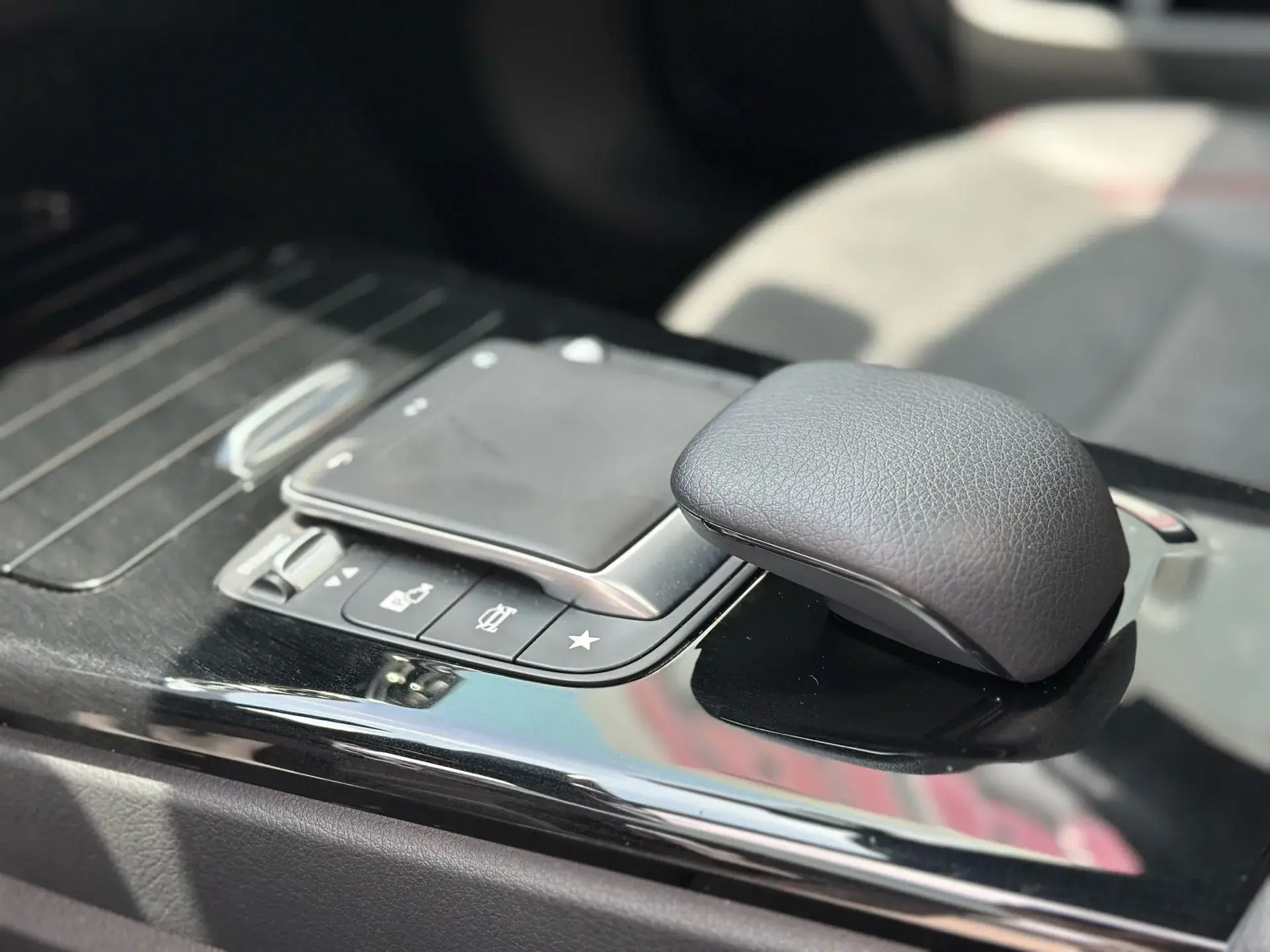 2022 MERCEDES-BENZ CLA thumbnail 3