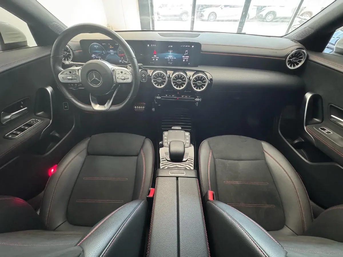 2022 Mercedes-Benz CLA Class 1.3T 163HP L4 7DCT,autocango,china used car exporter,china ev exporter,chinese used car exporter,chinese used ev exporter