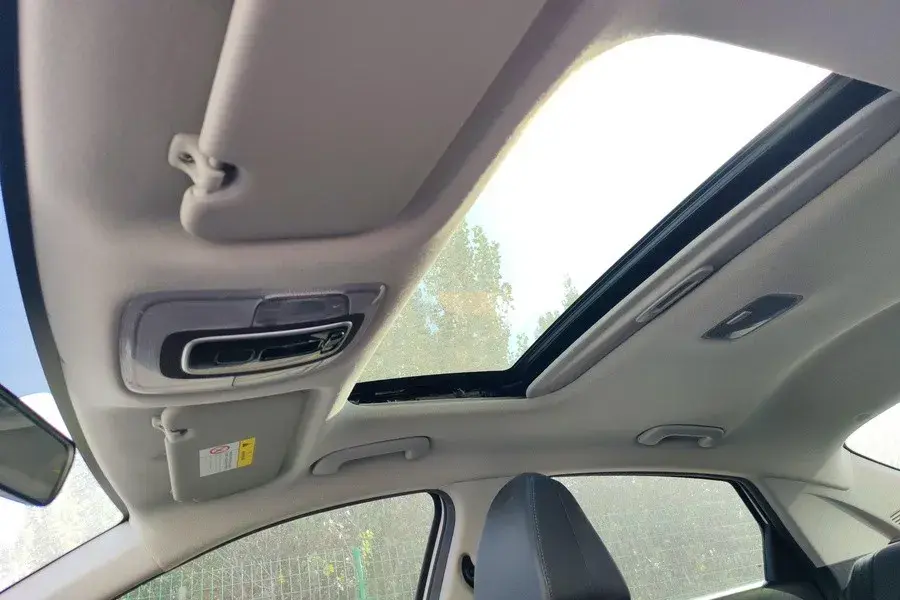 2023 HYUNDAI ELANTRA thumbnail 4