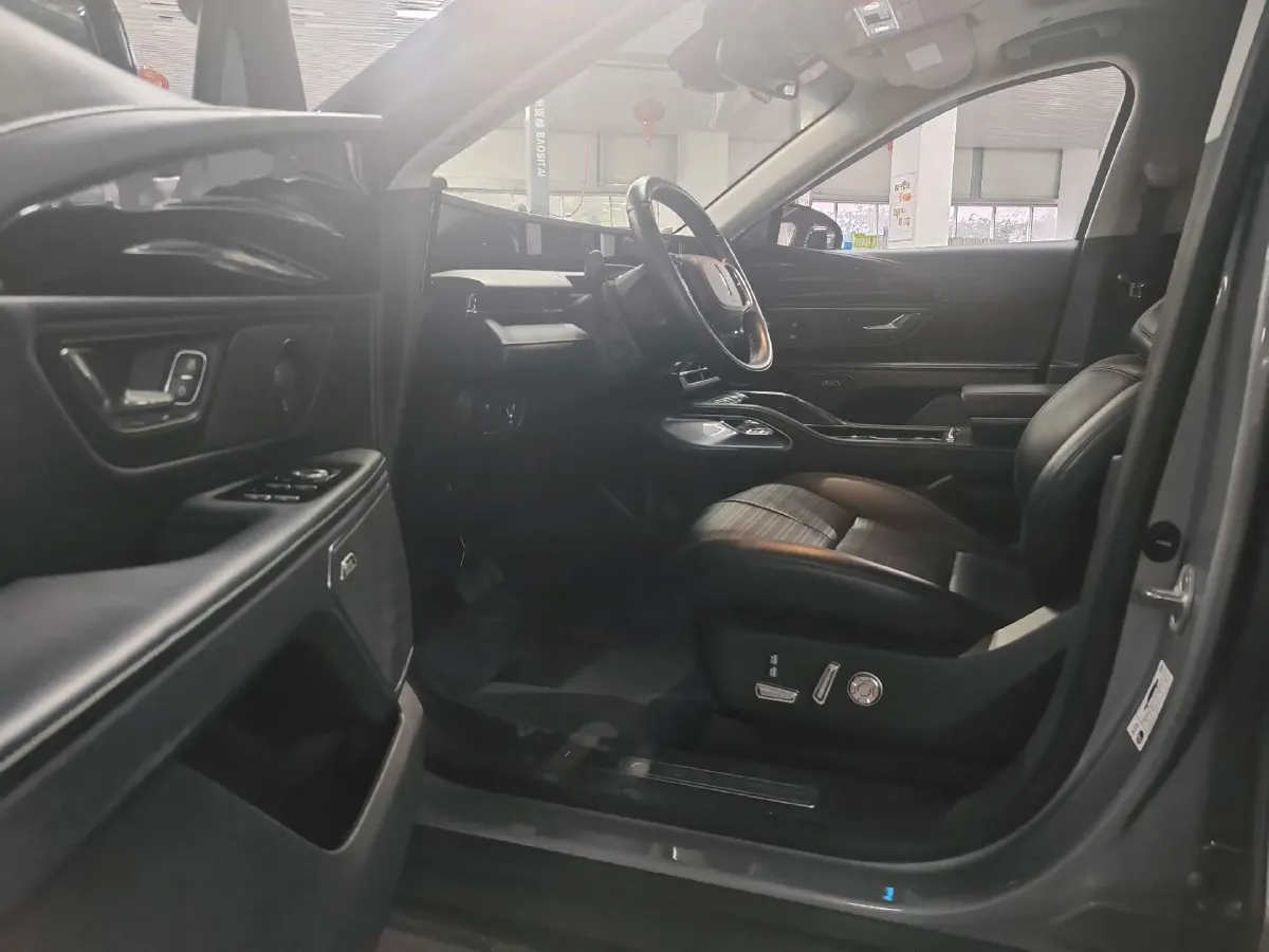 2023 Lincoln Nautilus 2.0T 261HP L4 8AT,autocango,china used car exporter,china ev exporter,chinese used car exporter,chinese used ev exporter