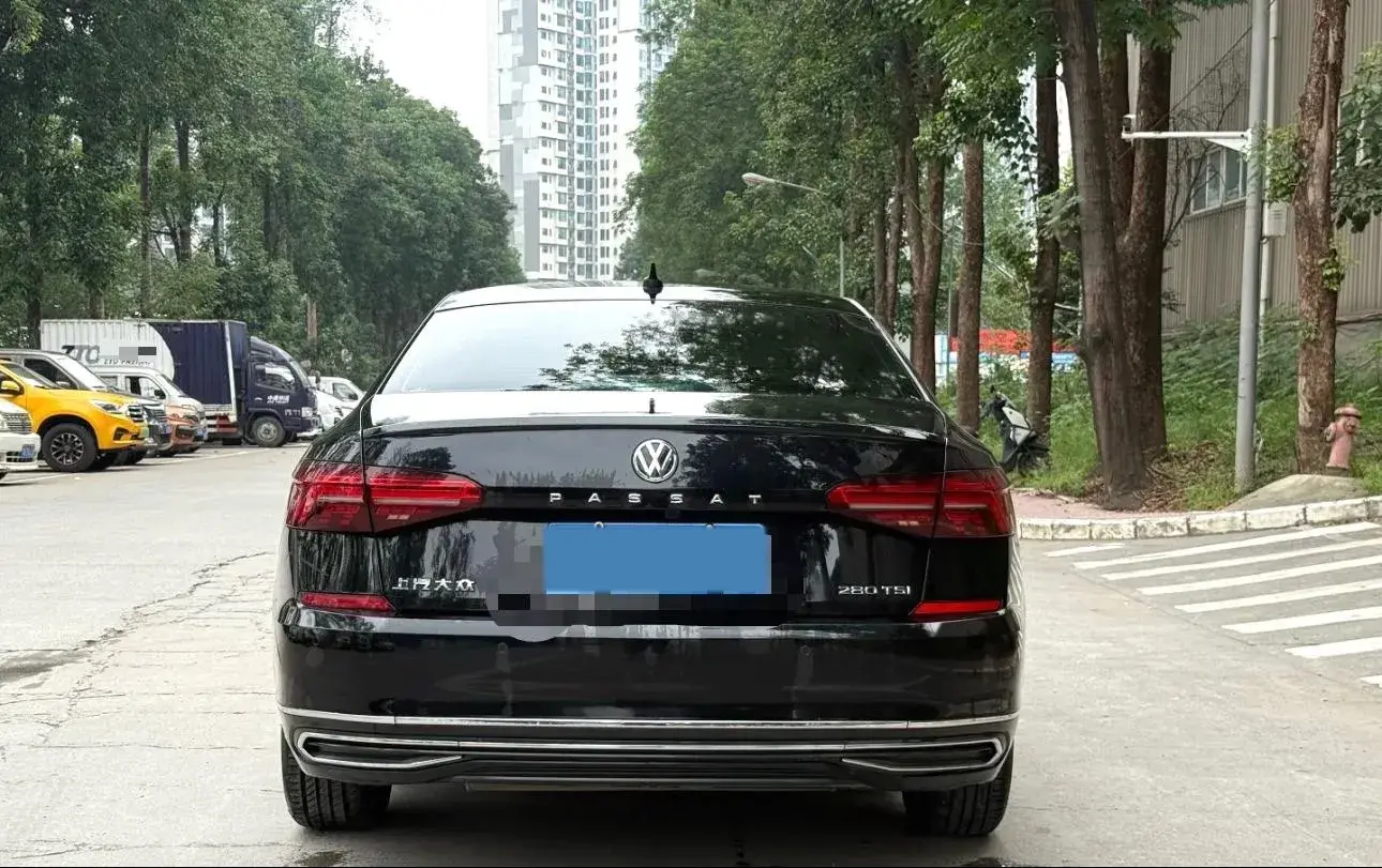 2020 VOLKSWAGEN PASSAT thumbnail 4