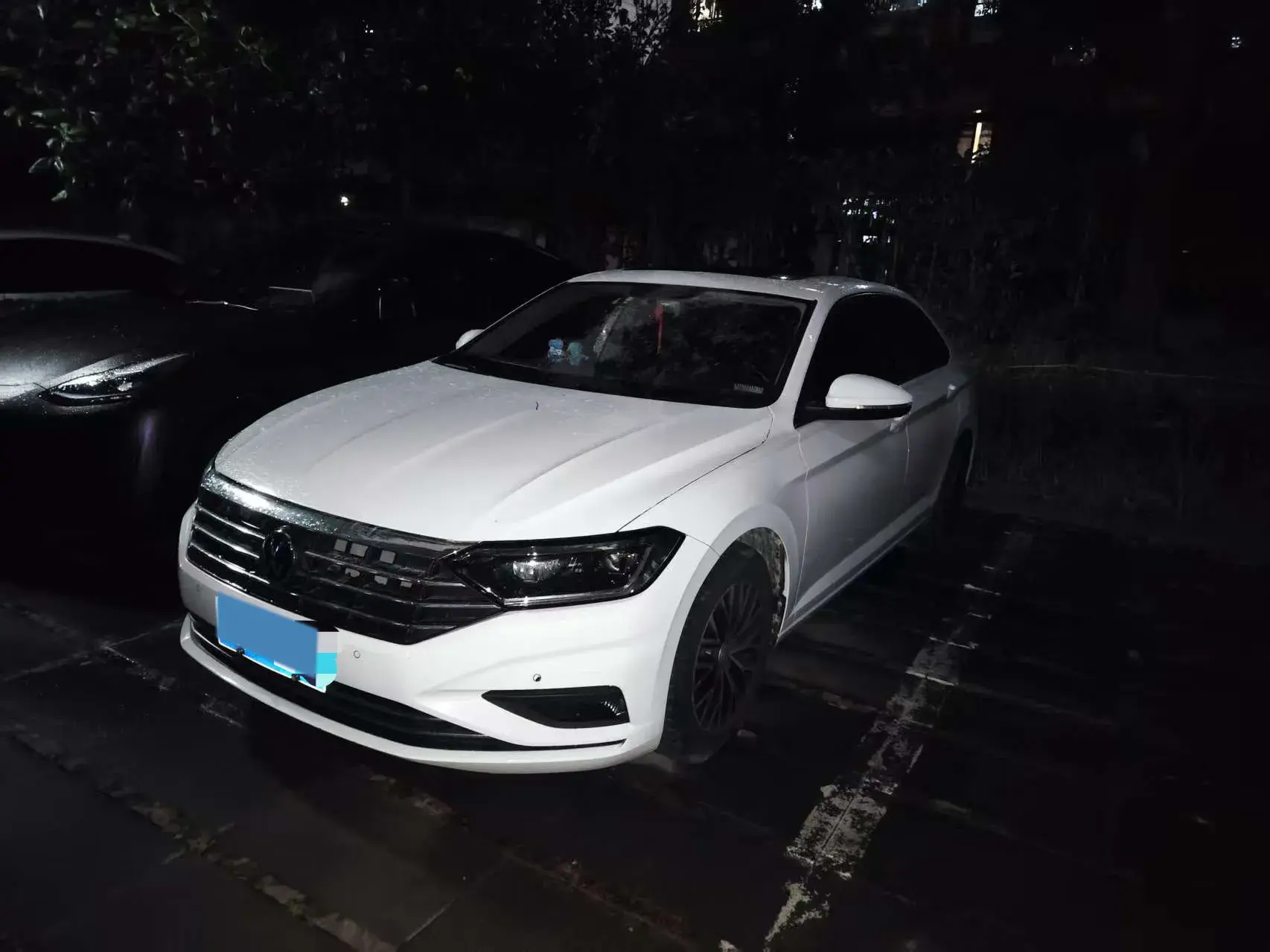 2019 VOLKSWAGEN SAGITAR view 1