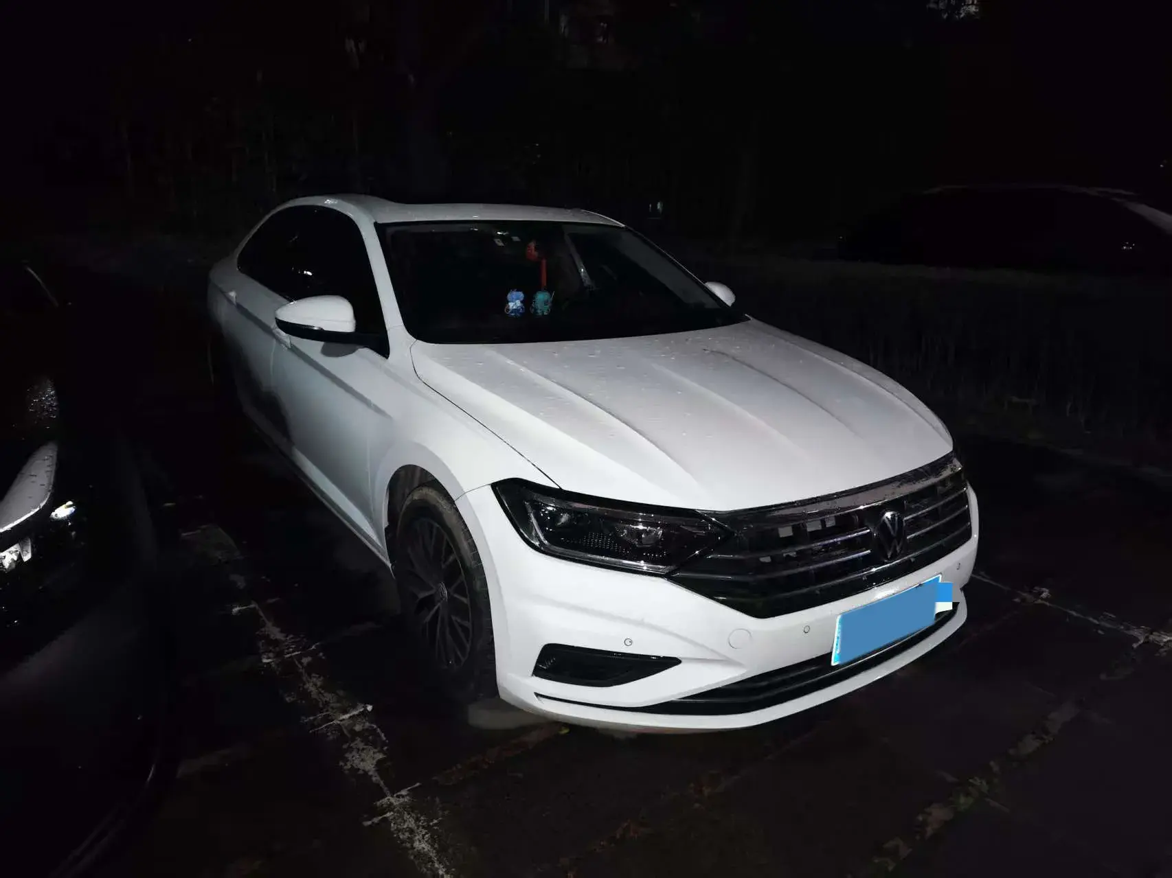 2019 VOLKSWAGEN SAGITAR thumbnail 3