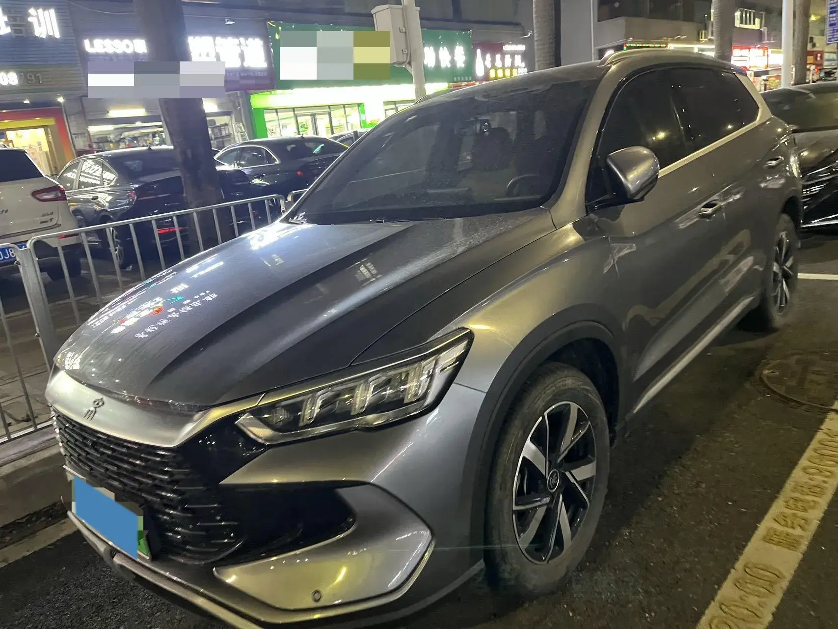 2023 BYD SONG view 1