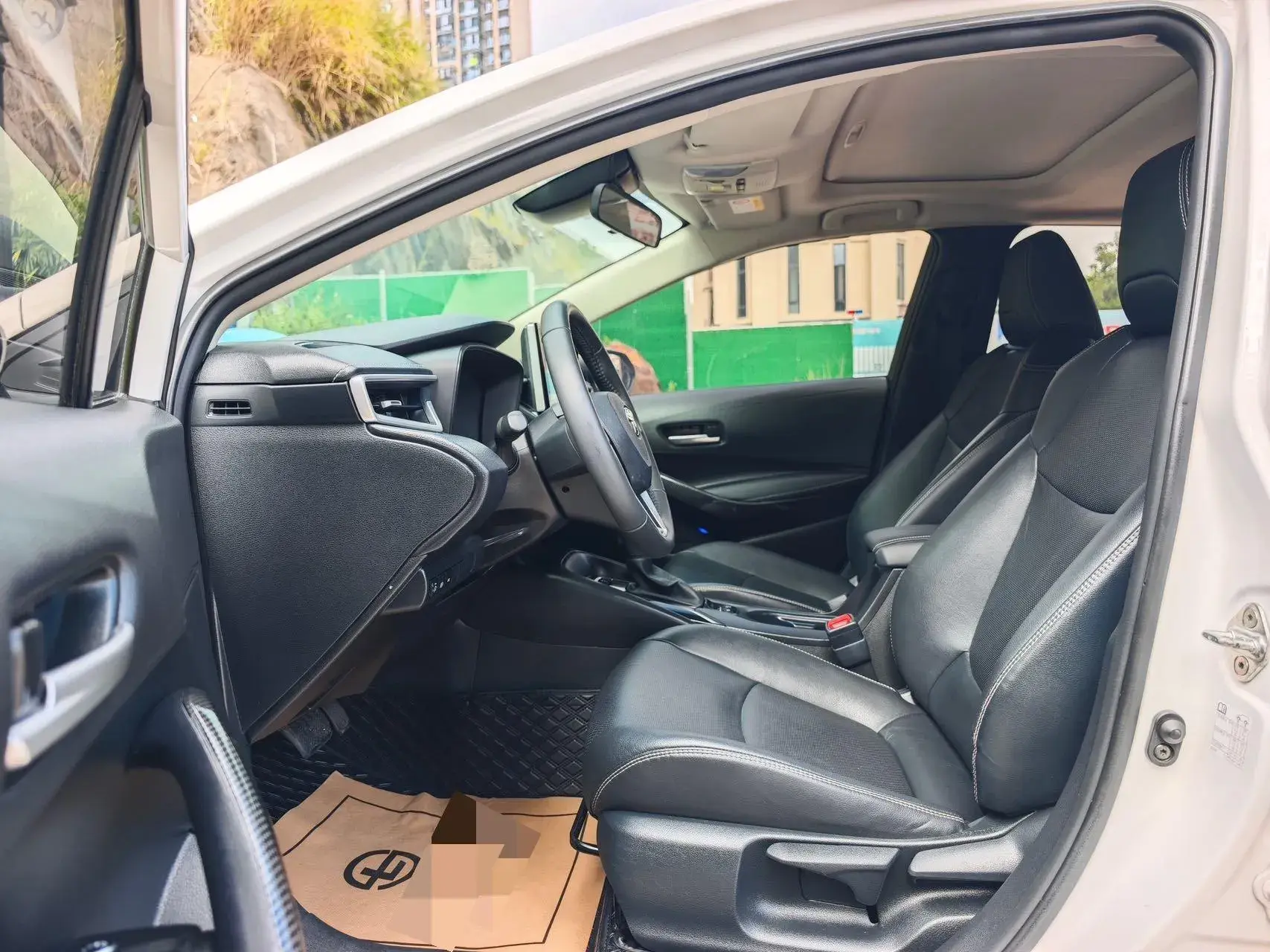 2021 TOYOTA COROLLA thumbnail 4