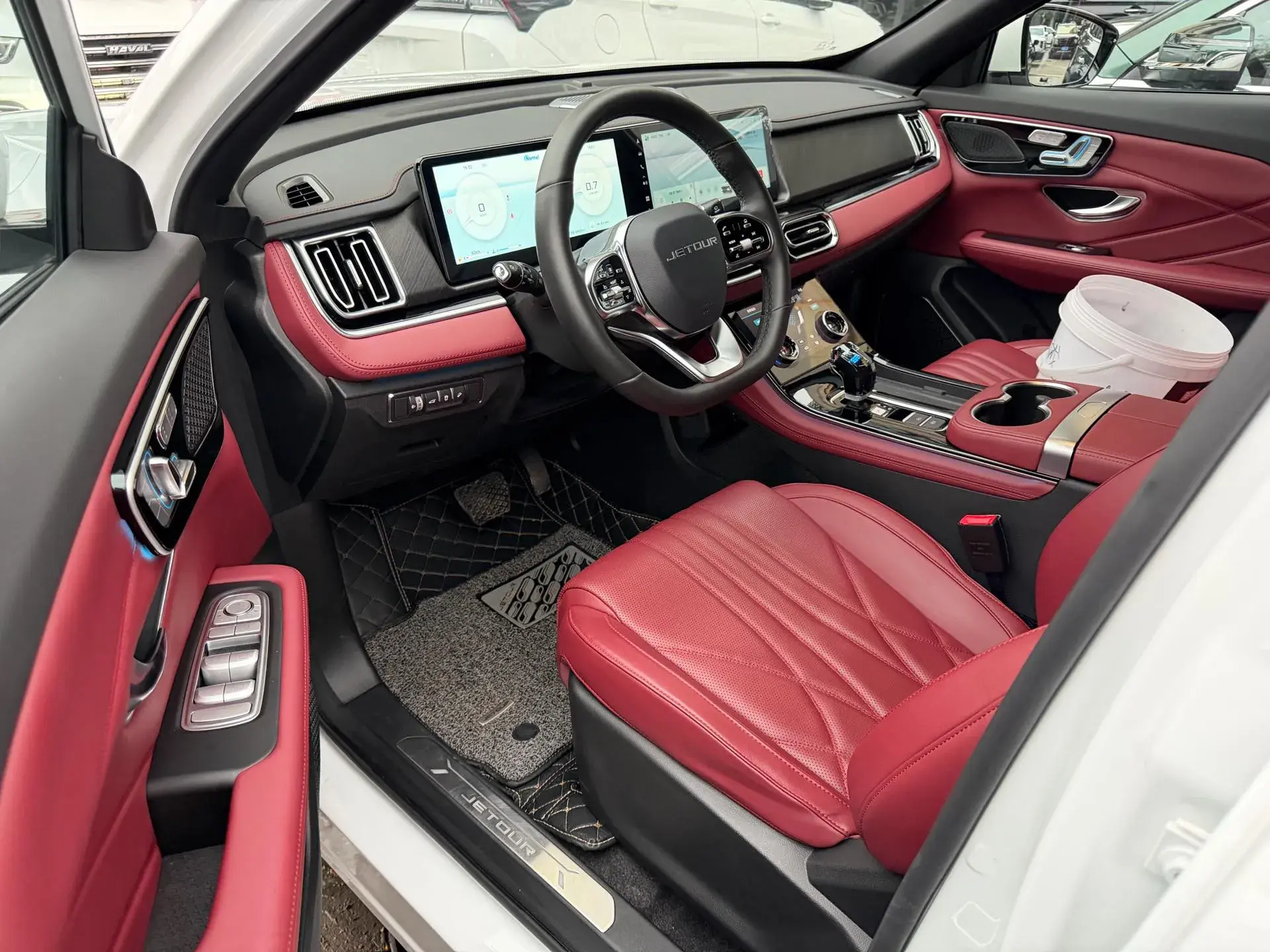 2025 JETOUR X70 thumbnail 4