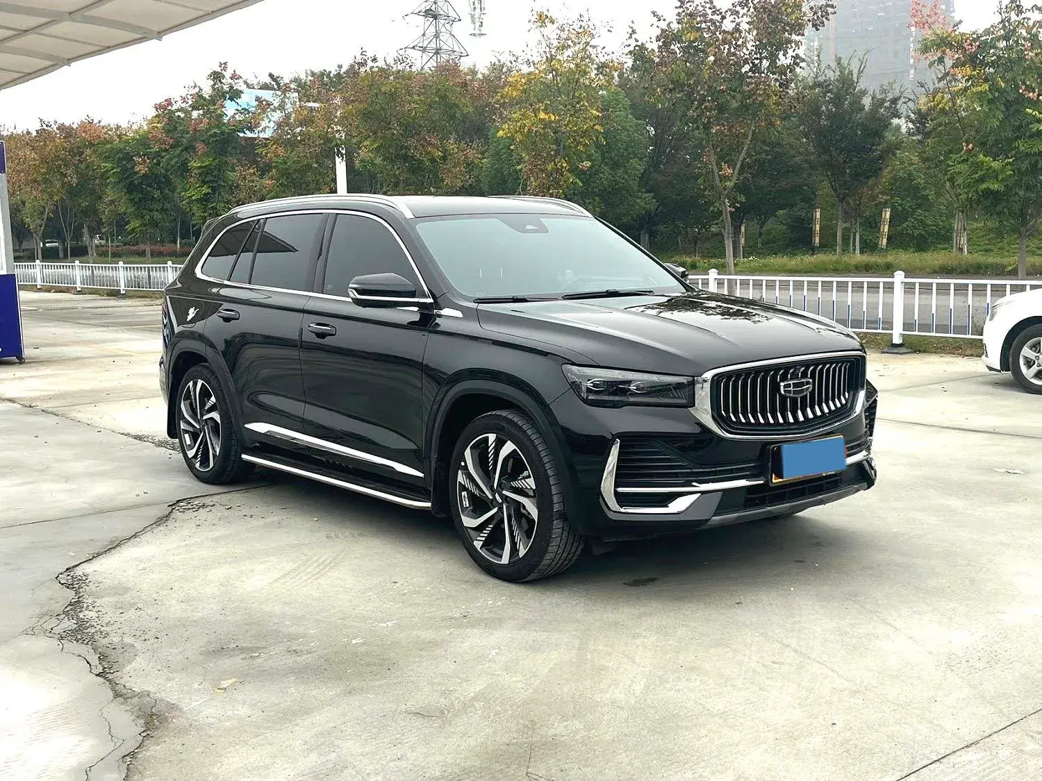 2024 GEELY MONJARO thumbnail 3