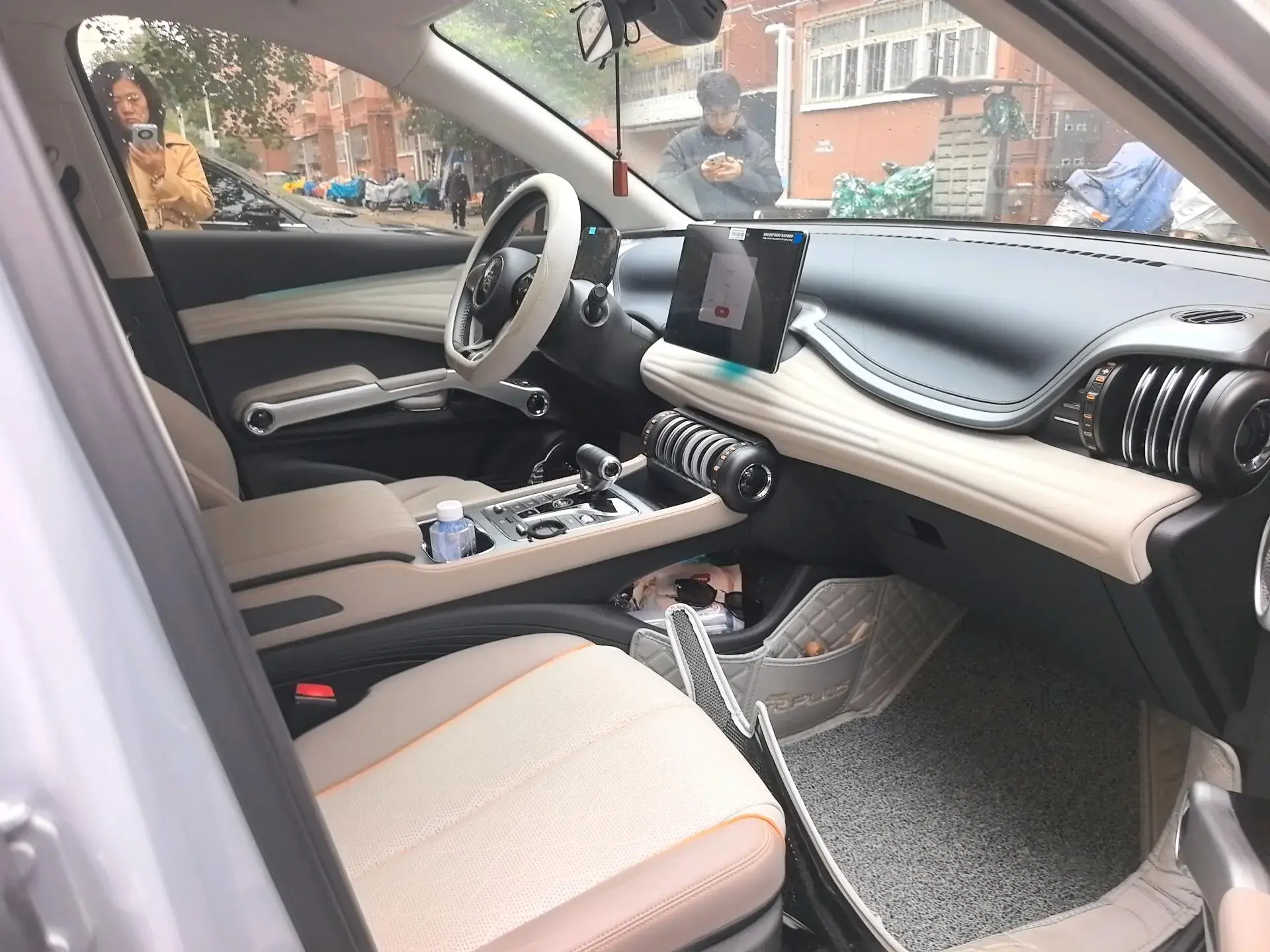 2024 BYD YUAN thumbnail 4