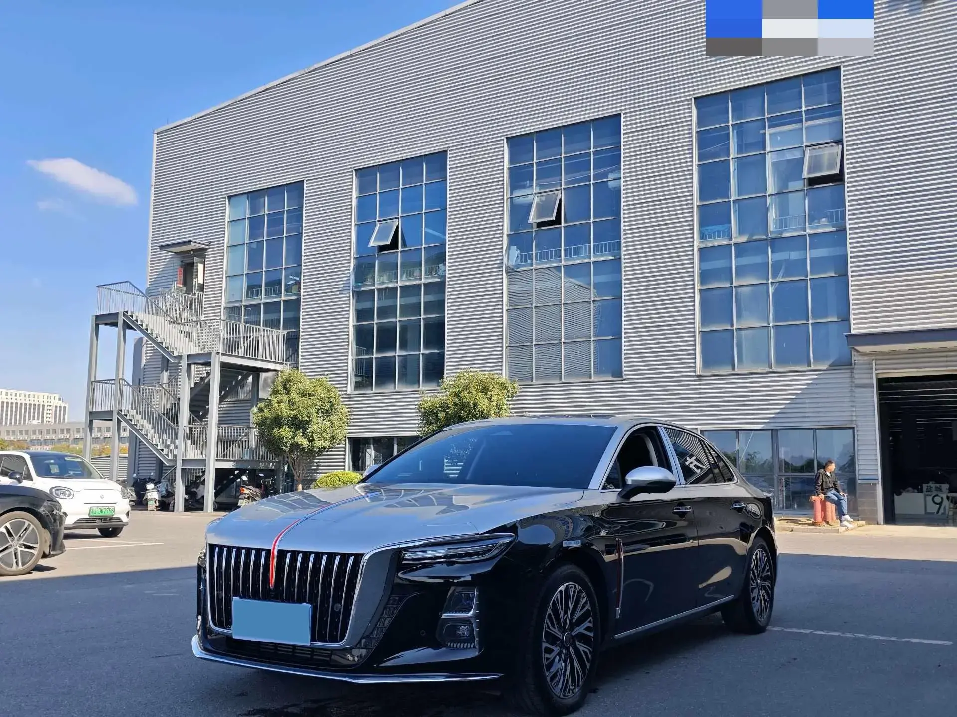 2025 HONGQI H5 view 1