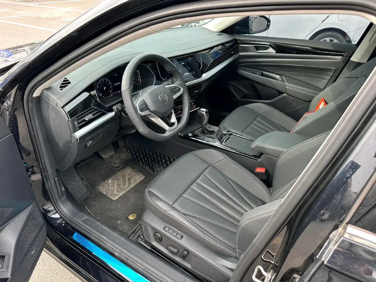 2026 Volkswagen Passat 2.0T 220HP L4 7DCT,autocango,china used car exporter,china ev exporter,chinese used car exporter,chinese used ev exporter