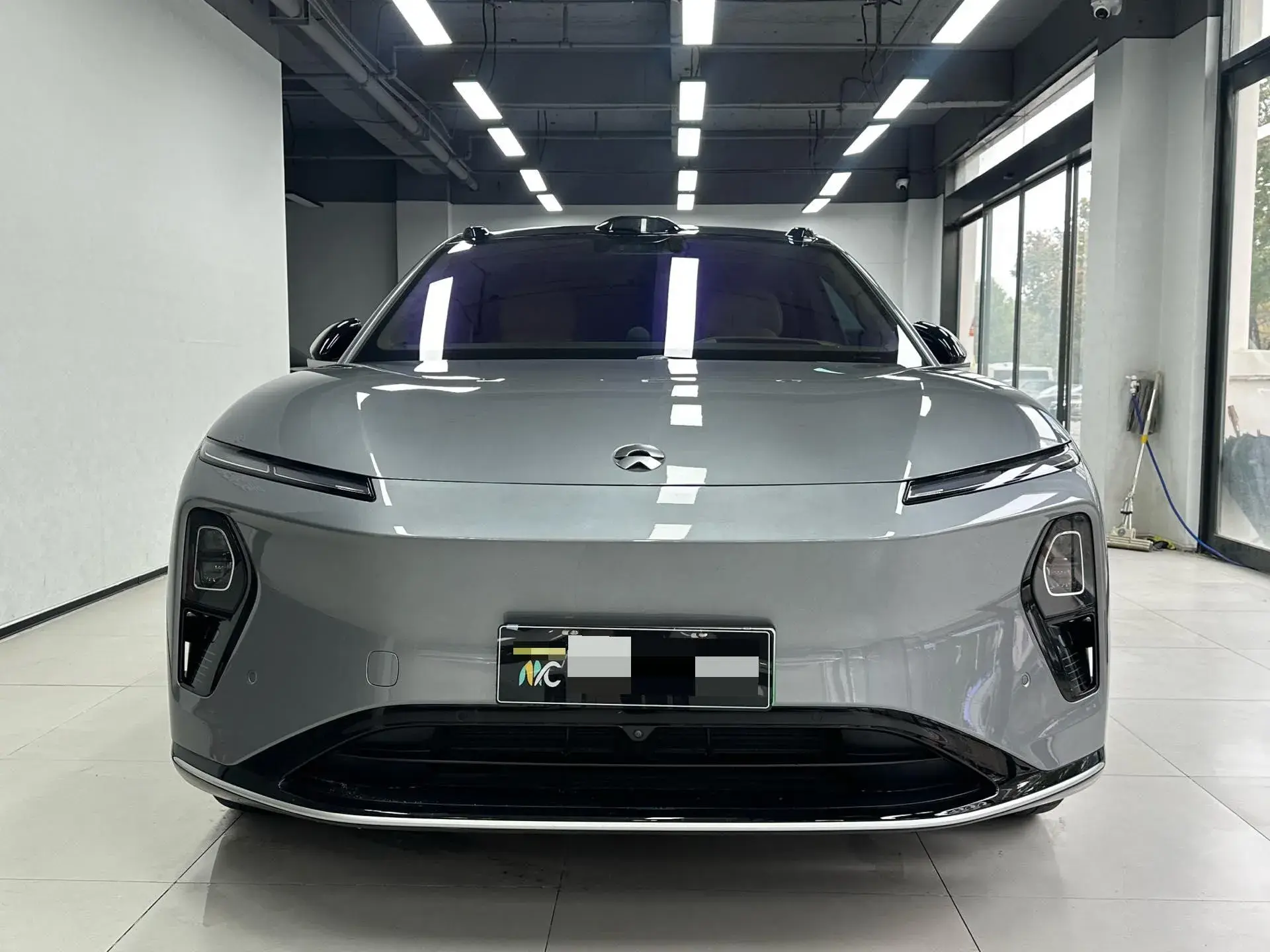 2025 NIO ET9 thumbnail 2