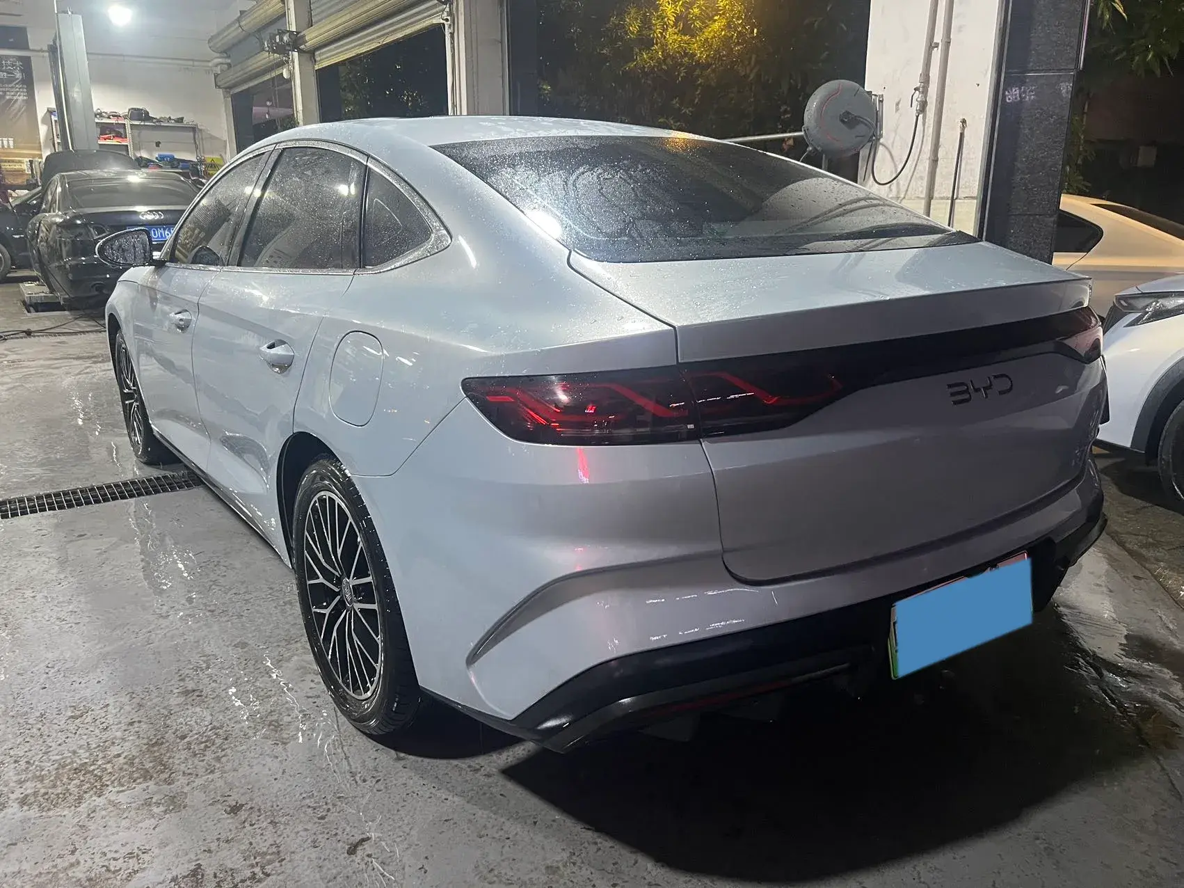 2024 BYD QINL thumbnail 4