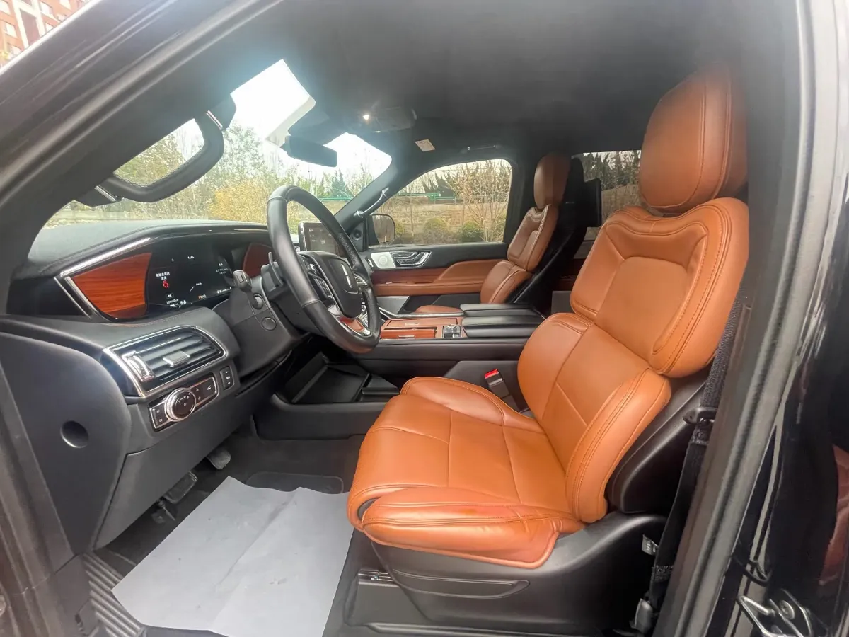 2019 Lincoln Navigator 3.5T 388HP V6 10AT,autocango,china used car exporter,china ev exporter,chinese used car exporter,chinese used ev exporter