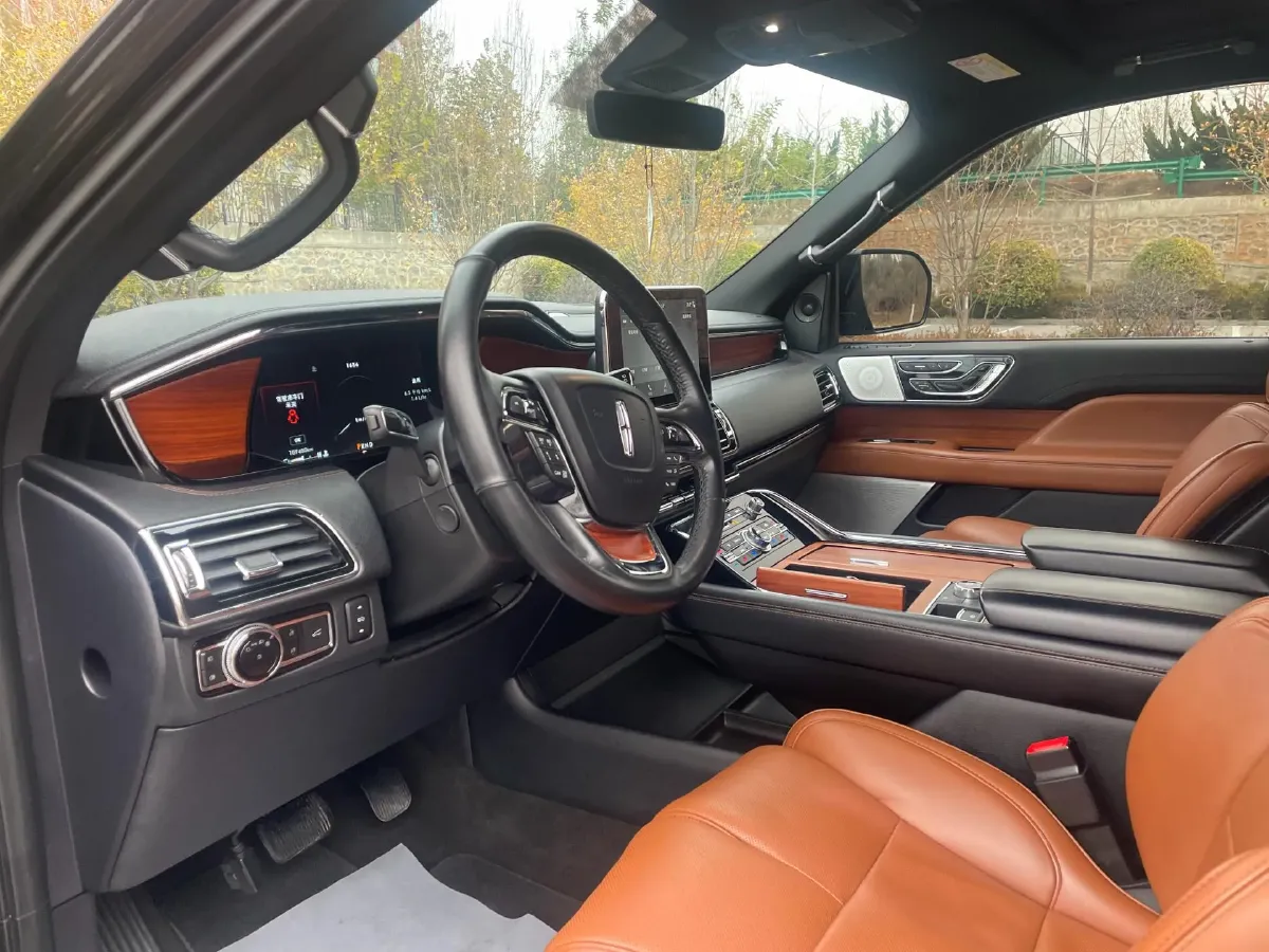 2019 Lincoln Navigator 3.5T 388HP V6 10AT,autocango,china used car exporter,china ev exporter,chinese used car exporter,chinese used ev exporter