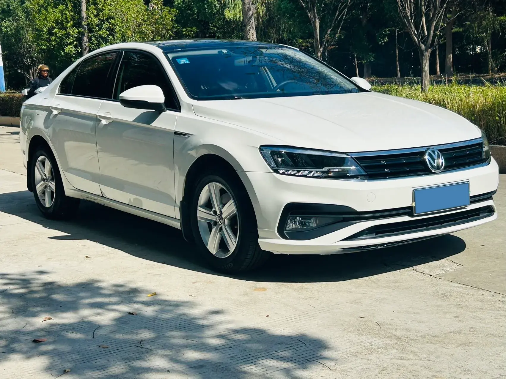 2019 VOLKSWAGEN LAMANDO thumbnail 3