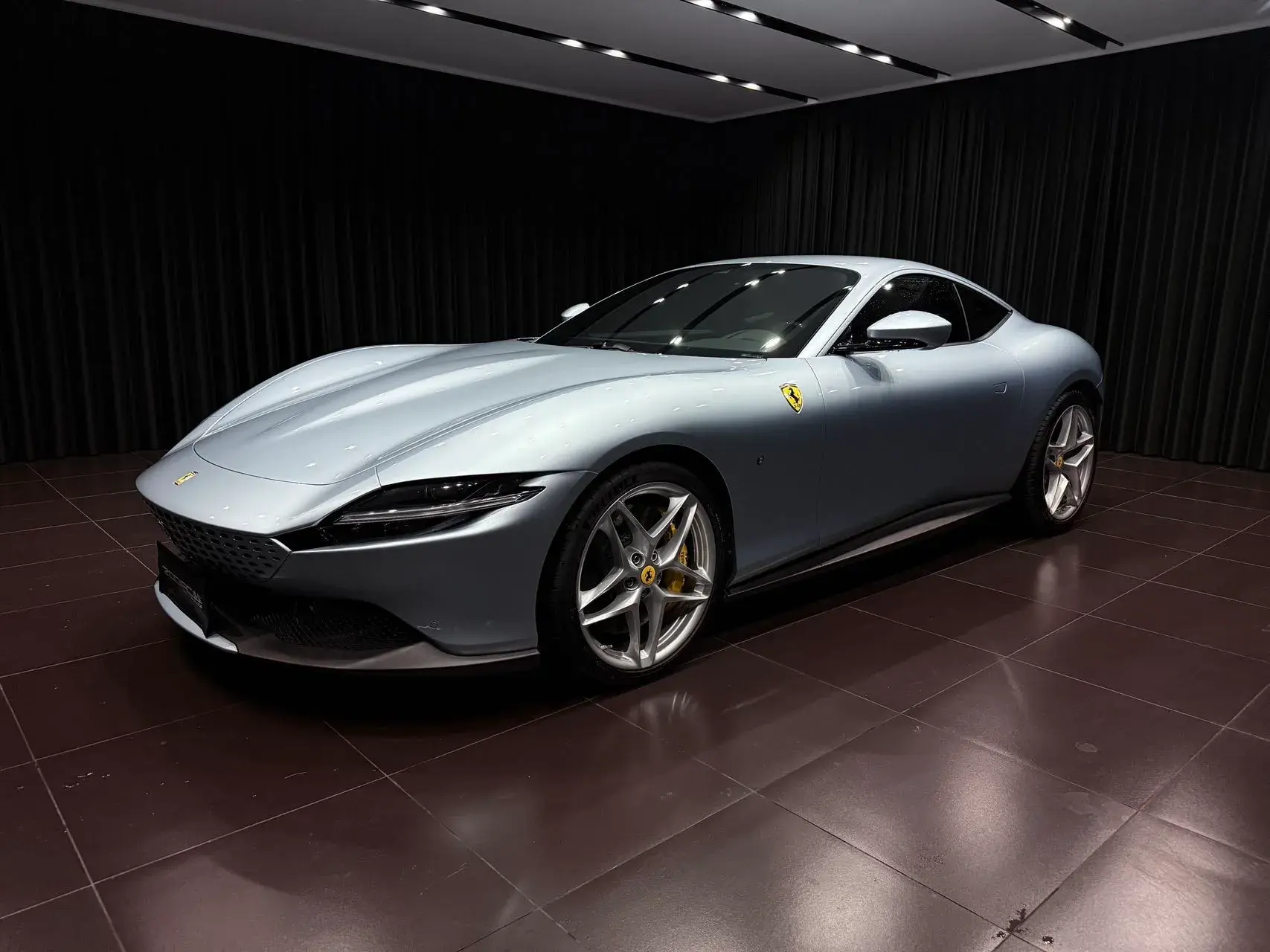 2020 FERRARI ROMA view 1