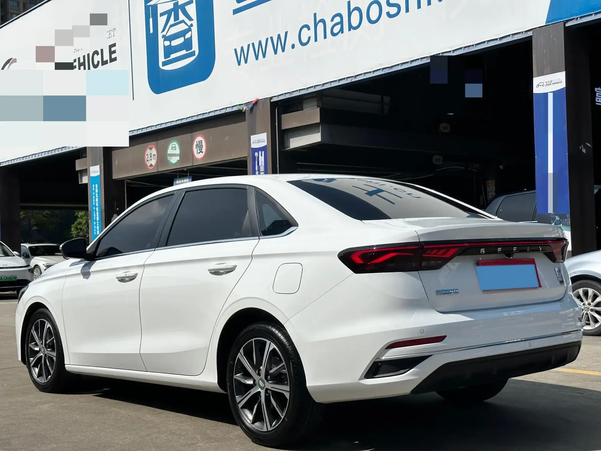 2022 GEELY EMGRAND thumbnail 4