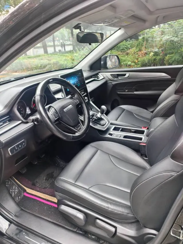 2022 ChangAn Oshan X7 Plus 1.5T 170HP L4 6MT,autocango,china used car exporter,china ev exporter,chinese used car exporter,chinese used ev exporter