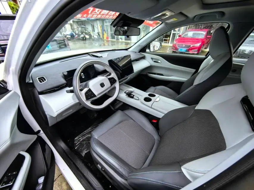 2025 ChangAn UNI-Z 1.5T 192HP L4 7DCT,autocango,china used car exporter,china ev exporter,chinese used car exporter,chinese used ev exporter