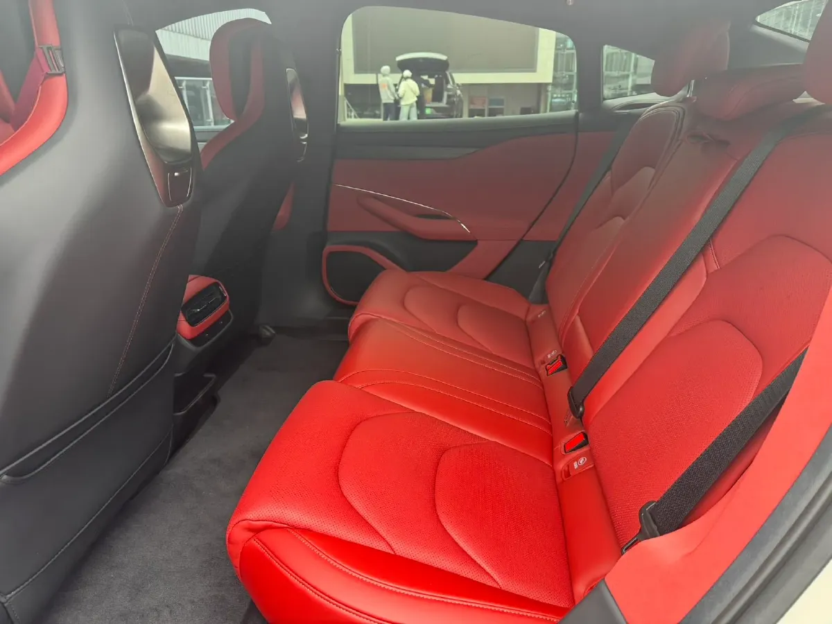 2024 MI SU7 BEV 94.3KWH,autocango,china used car exporter,china ev exporter,chinese used car exporter,chinese used ev exporter