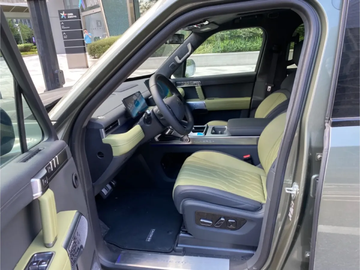 2025 M Hero WarriorM817 1.5T 197HP L4 2DHT PHEV,autocango,china used car exporter,china ev exporter,chinese used car exporter,chinese used ev exporter