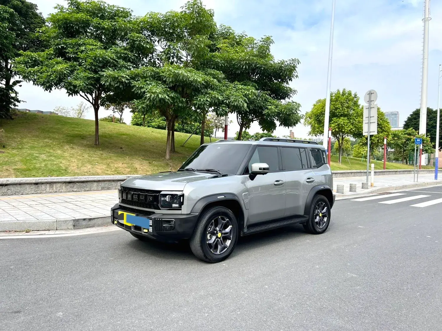 2023 JETOUR TRAVELLER view 1