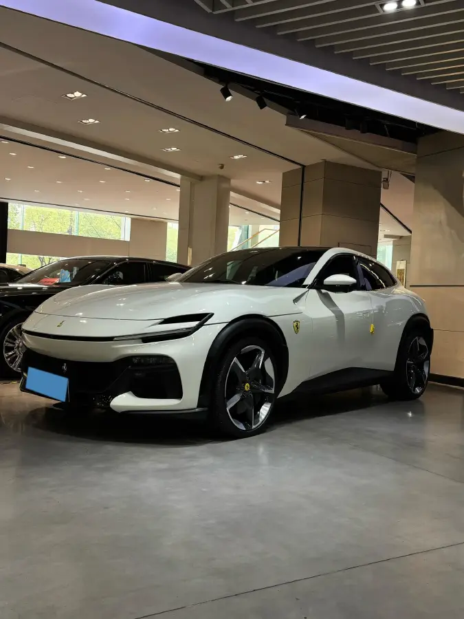 2023 Ferrari Purosangue 6.5L 725HP V12 8DCT