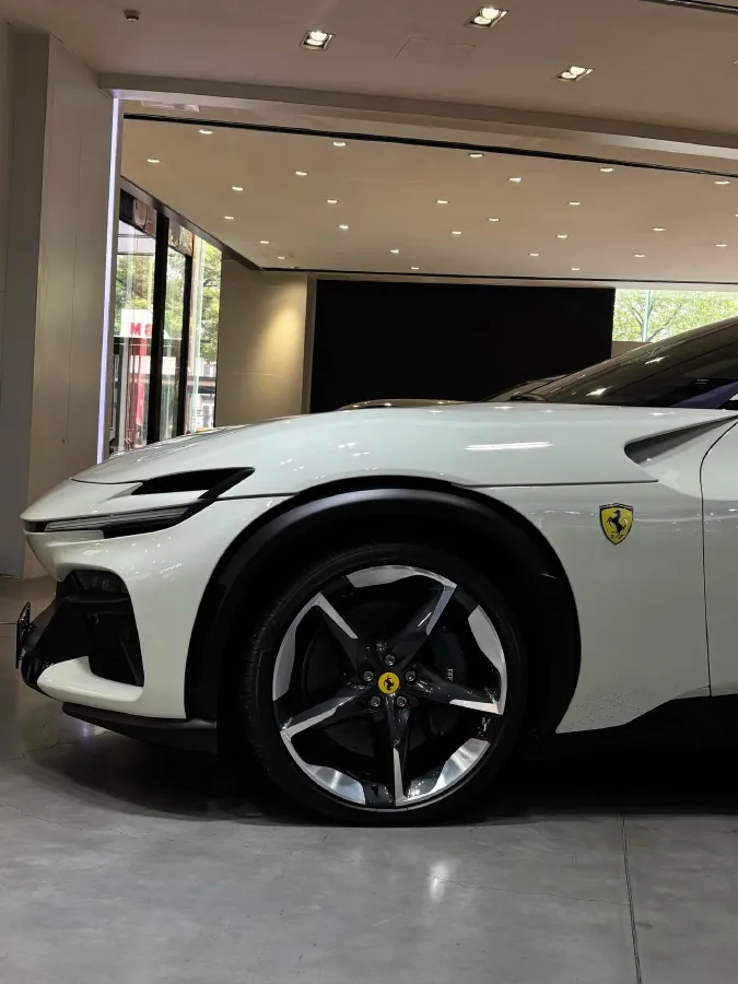 2023 Ferrari Purosangue 6.5L 725HP V12 8DCT,autocango,china used car exporter,china ev exporter,chinese used car exporter,chinese used ev exporter