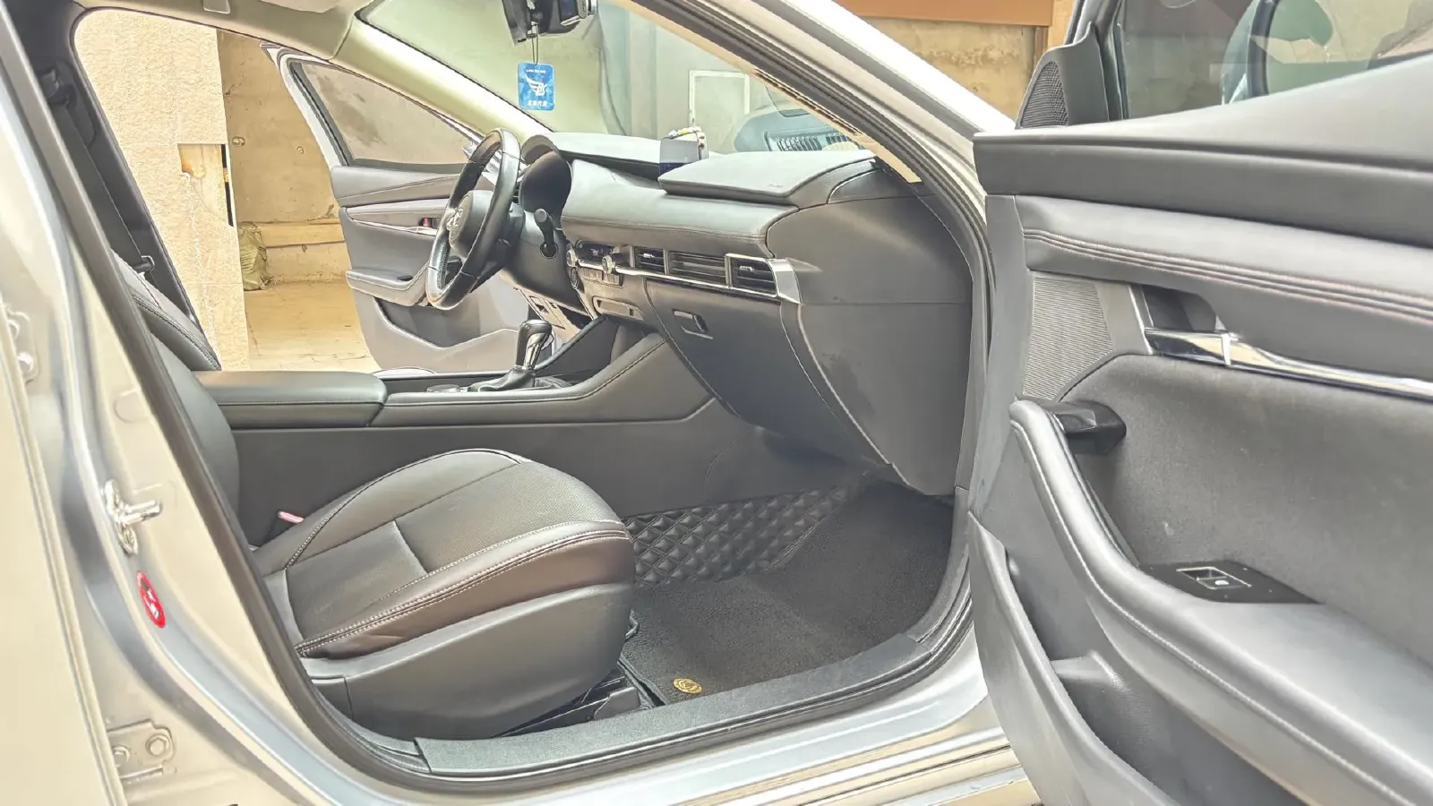 2020 Mazda 3 Axela 2.0L 158HP L4 6AT,autocango,china used car exporter,china ev exporter,chinese used car exporter,chinese used ev exporter