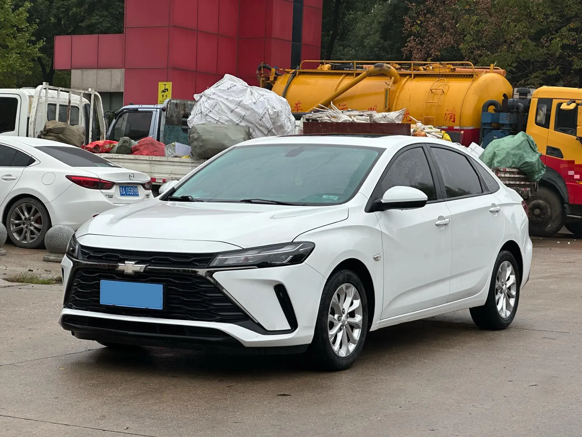 2023 CHEVROLET MONZA view 1