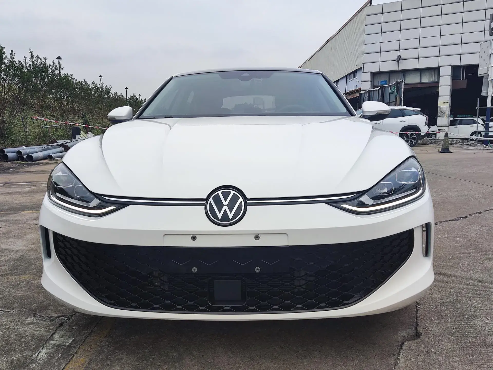 2022 VOLKSWAGEN LAMANDO thumbnail 2