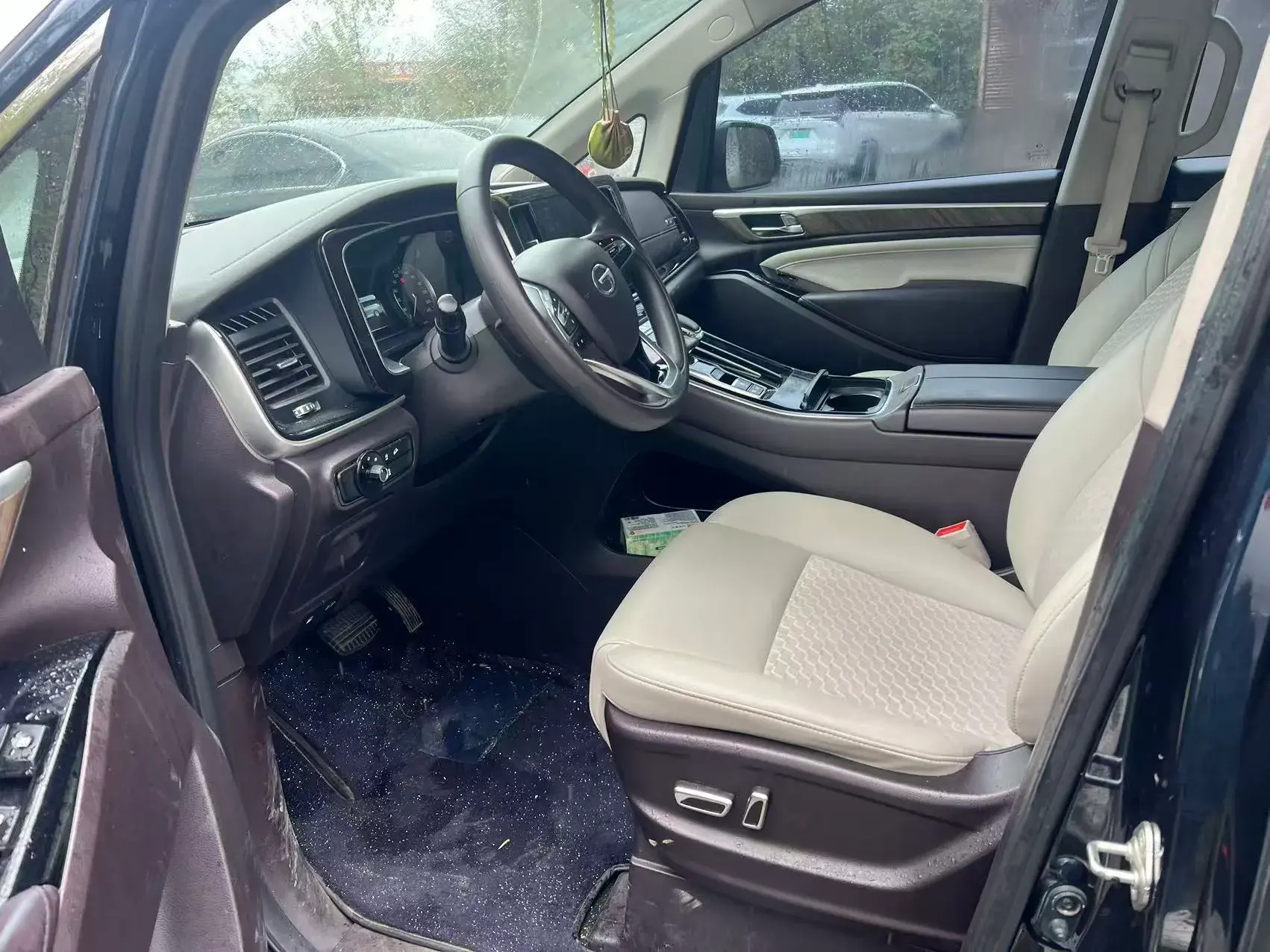 2021 GAC TRUMPCHI thumbnail 3